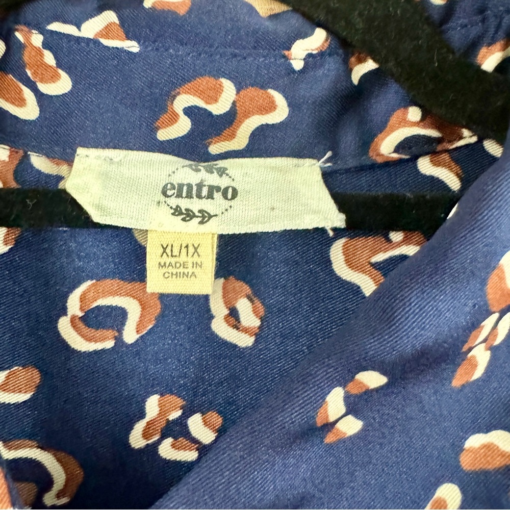 Entro Womens Blue Brown Animal Print Short Sleeve Button Up Blouse 1X - Picture 4 of 8